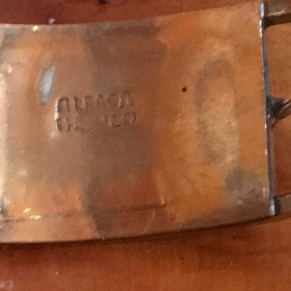 Very Pretty Bracelet with Abalone Flower - Picture 5 of 5